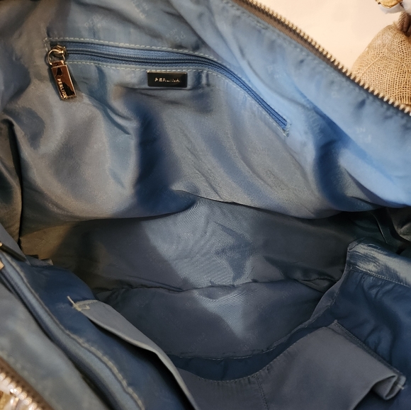 Elegant Perlina Silver Leather Shoulder Bag EUC - Picture 11 of 16